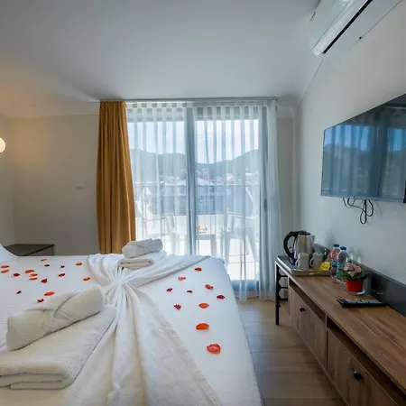Tanrise Aparthotel 5*