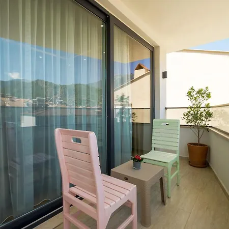 Tanrise Aparthotel