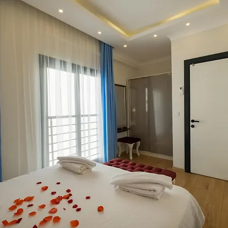 Tanrise Aparthotel 5*