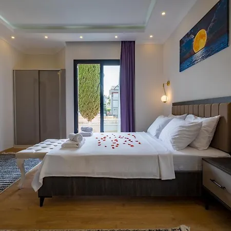 Tanrise Aparthotel 5*